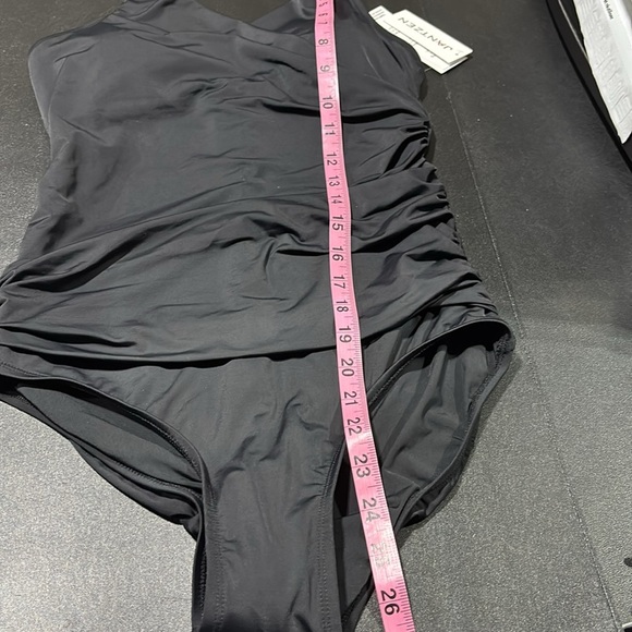 Jantzen Tummy Control,smoothing,deep V-neck,draped,full coverage,cups,adjustable - Picture 12 of 12